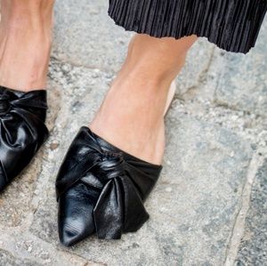 [SOLD] Zara Black Leather Bow Slides